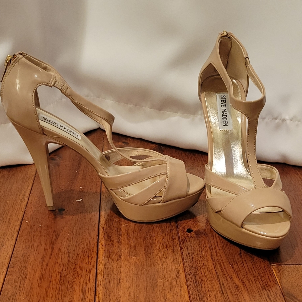 Steve Madden Haylow Sandal